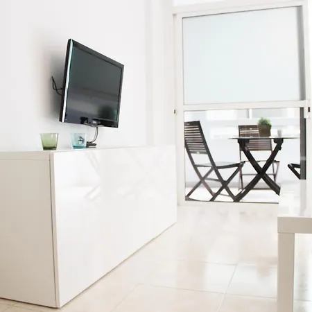Isleta Apartment *